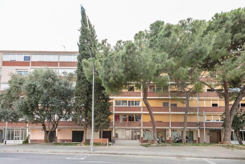 Habitaciones Bonitas Y Comodas L'Hospitalet de Llobregat Eksteriør billede